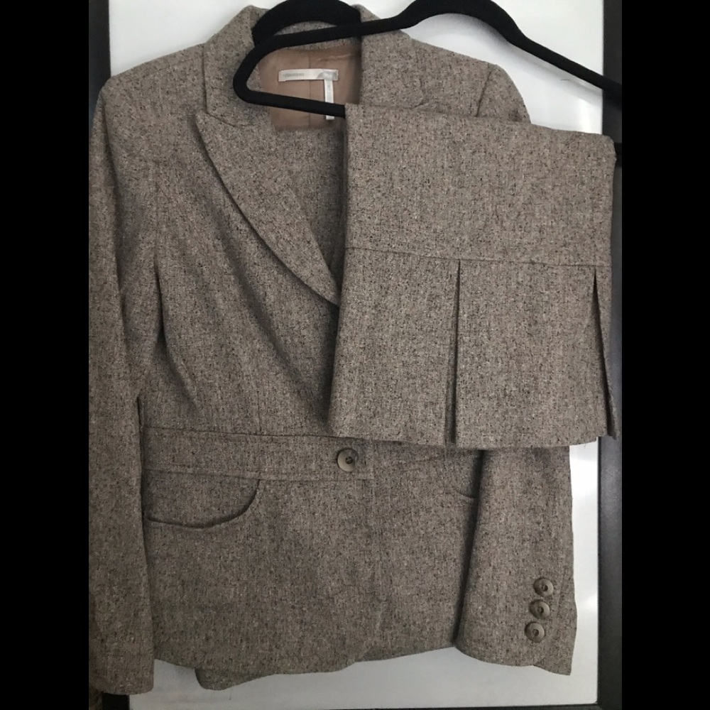 Classiques Entier 3 piece suit. Silk in lining.